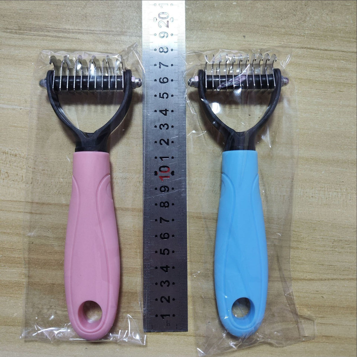Pet grooming comb feature image