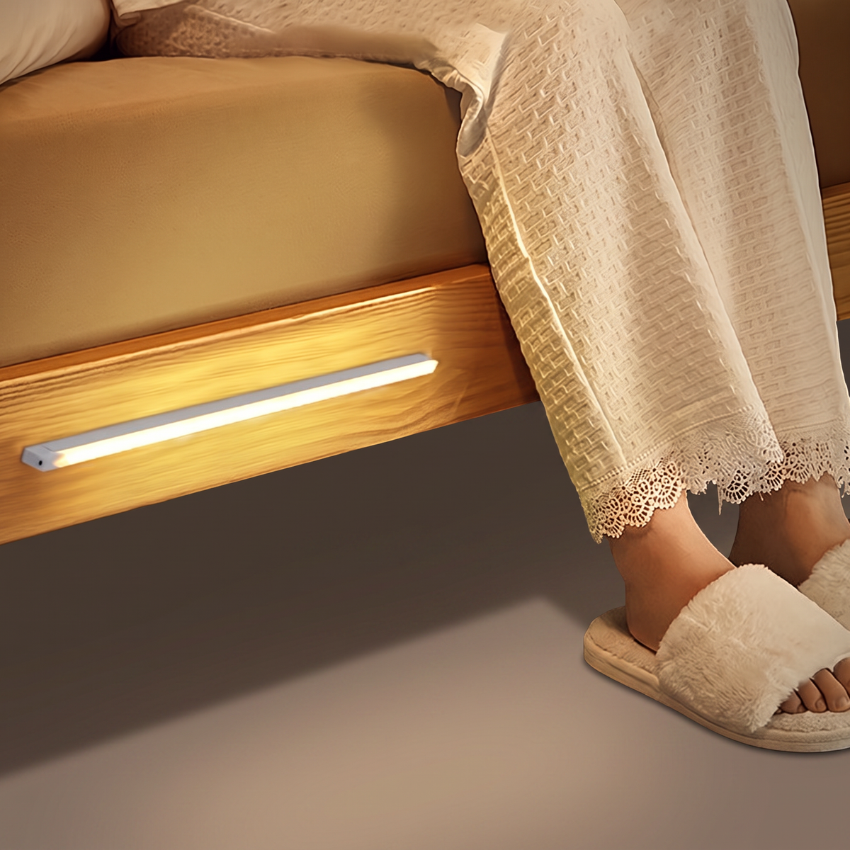 Rechargeable magnetic motion sensor LED cabinet light